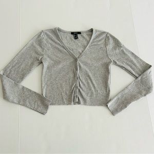 Gray long sleeve crop top